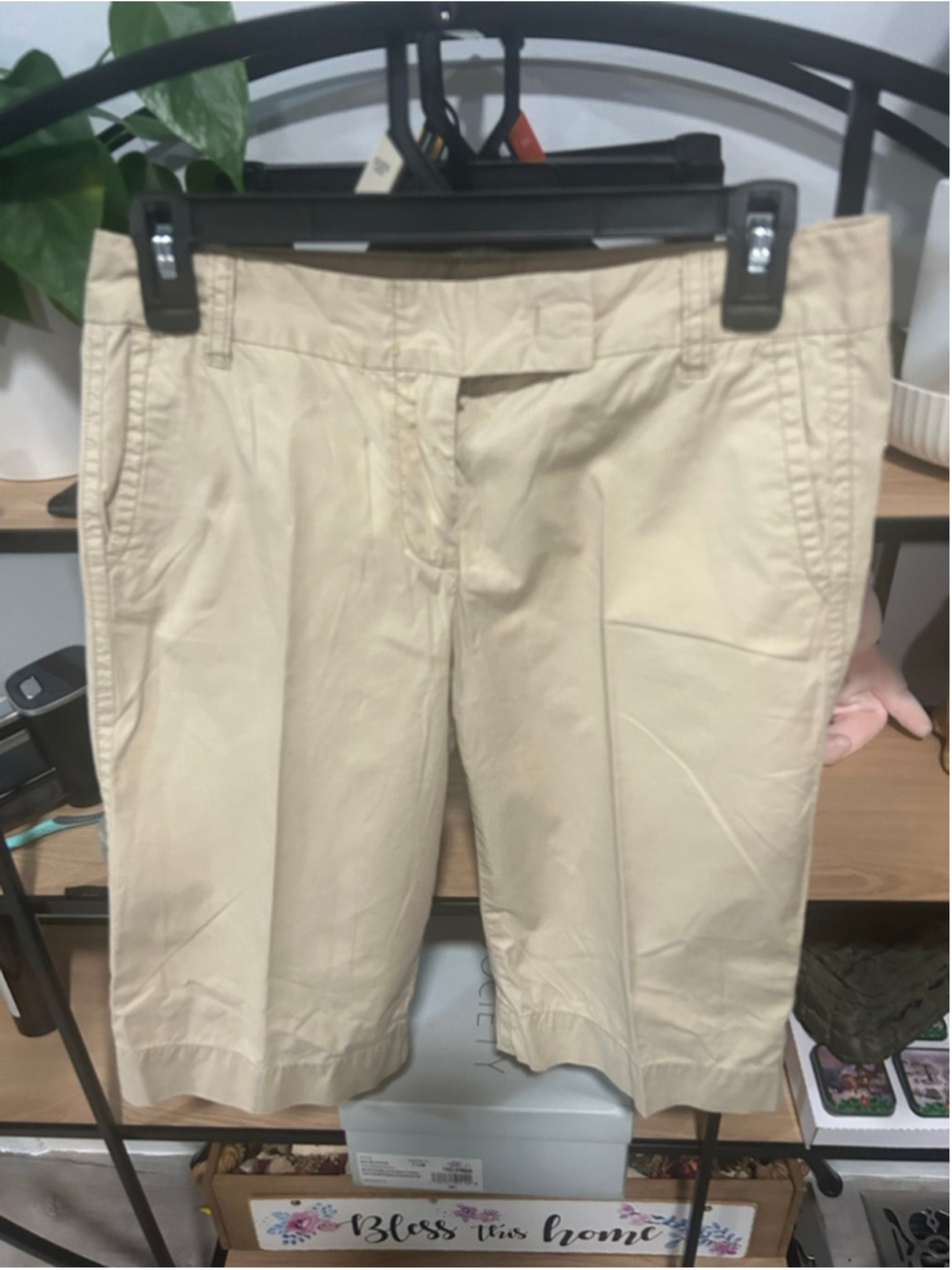 Vintage 
Women's J.Crew Beige Chino Bermuda Shorts Size 2